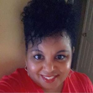 Meet your Posher, Lynora